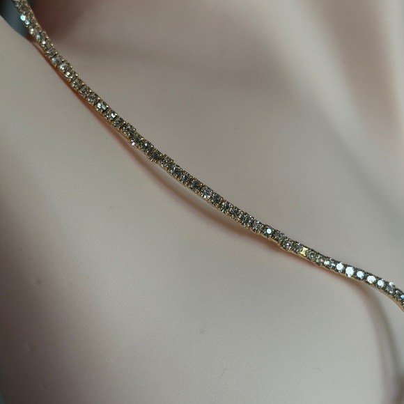 18K Gold Plated Floral White Pearl Necklace - Picture 5 of 7